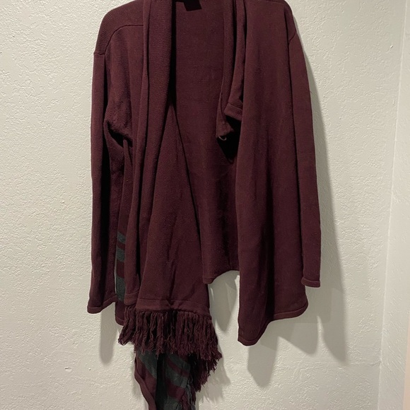 CAbi 3002 Burgundy & Gray Fringe Tunic Sweater Wrap Cardigan Womens Small - Picture 3 of 7